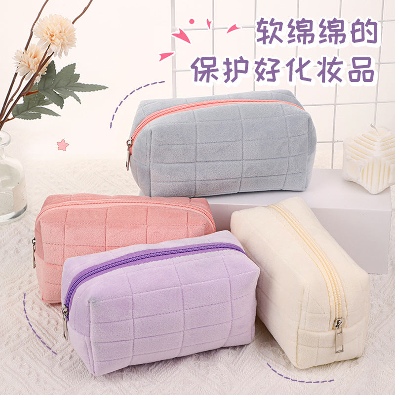 Wholesale Flannel Plaid Decompression Pillow Makeup Travel Convenient Storage Large Capacity High-end Toiletry Bag