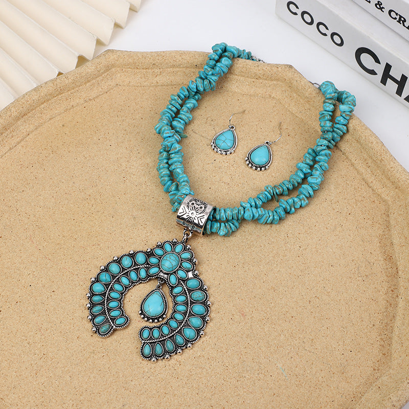 Wholesale Retro round flower turquoise pendant ethnic style alloy geometric earrings necklace jewelry set