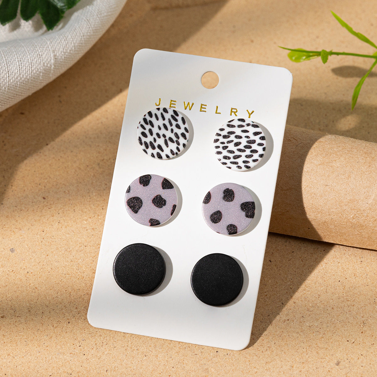 Wholesale design leopard acrylic earrings