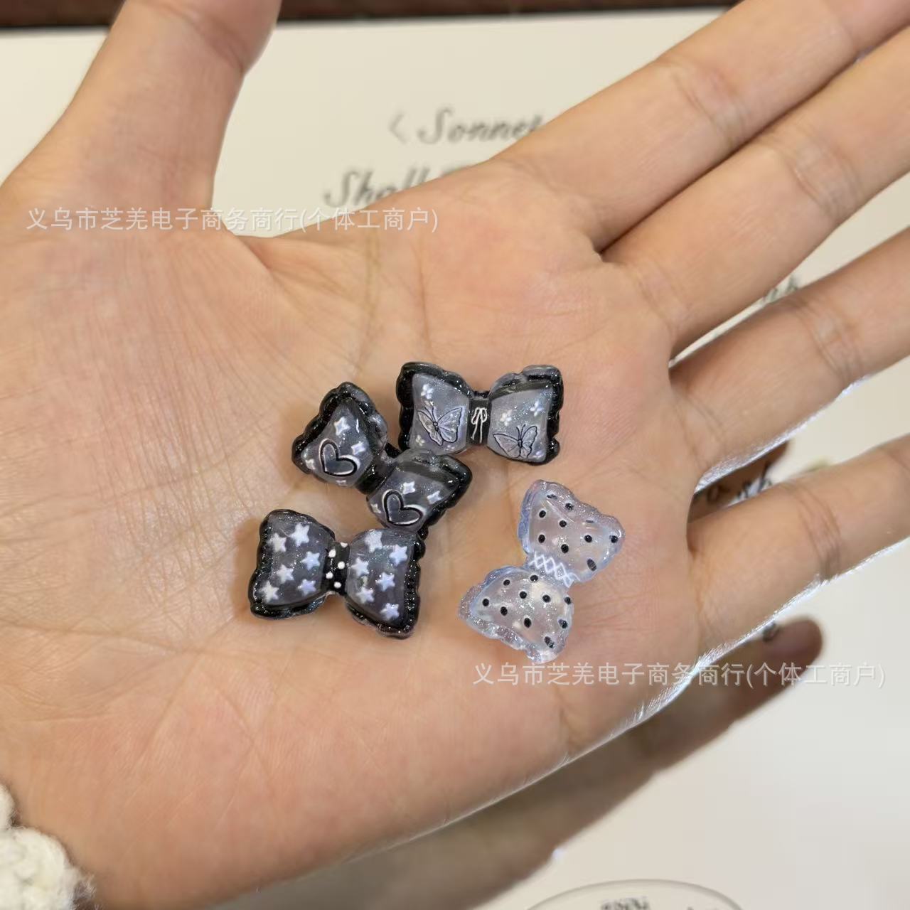 Wholesale 10pcs Fine Sparkling Bow Love Relief Acrylic Beads