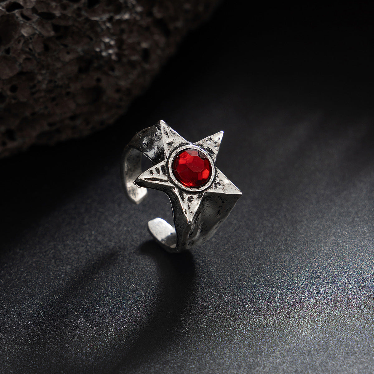 Wholesale Men' s diamond-encrusted five-pointed star irregular ring