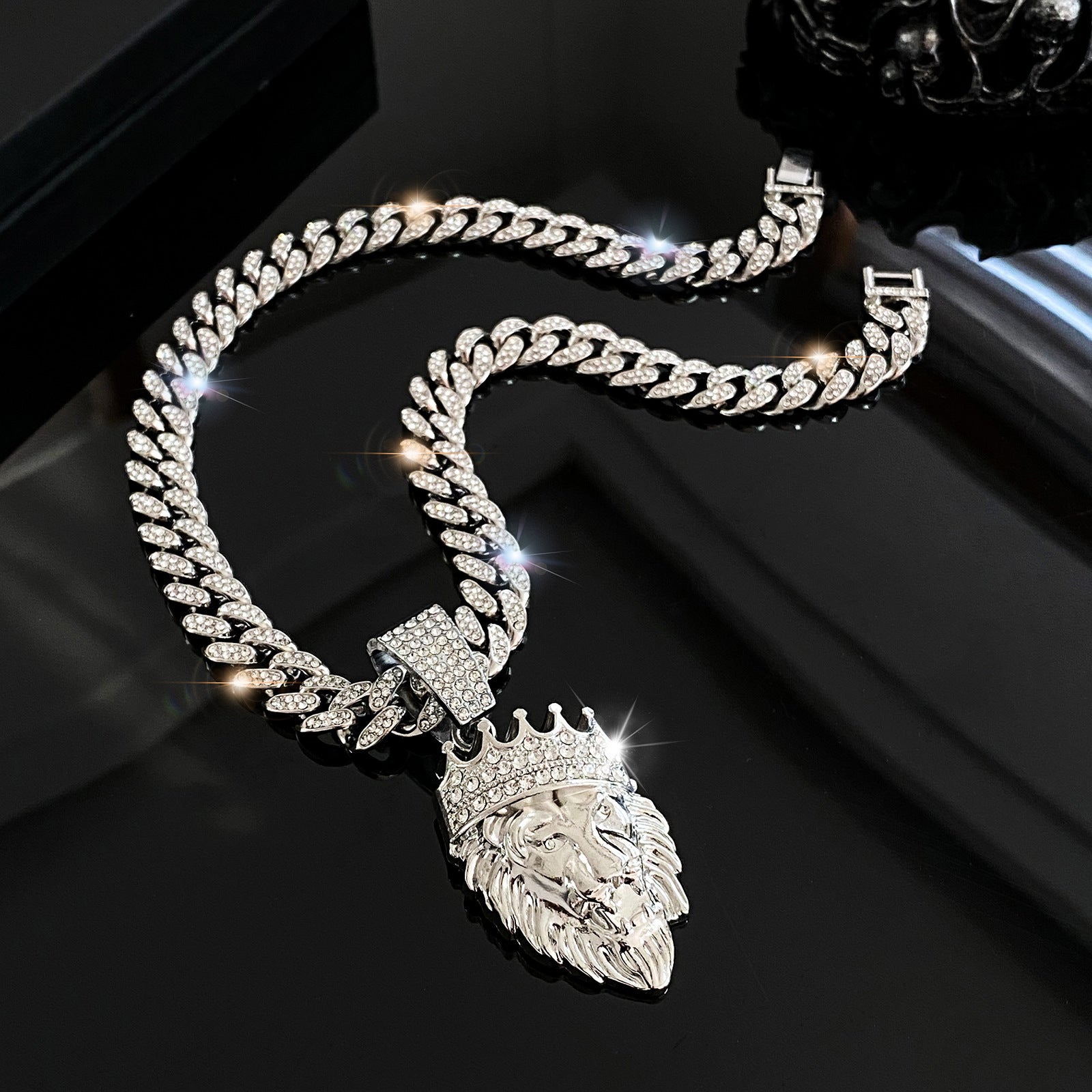 Wholesale Crown Lion Head Alloy Pendant Hip Hop Full Diamond Cuban Chain