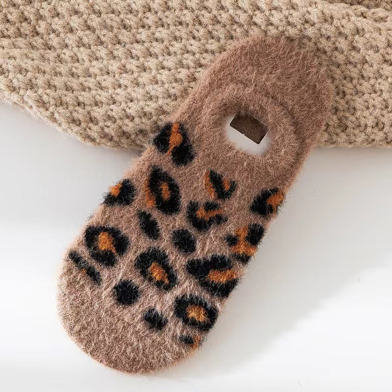 Wholesale Mink Fleece Thickened Boat Socks for Women in Autumn and Winter with Leopard Pattern