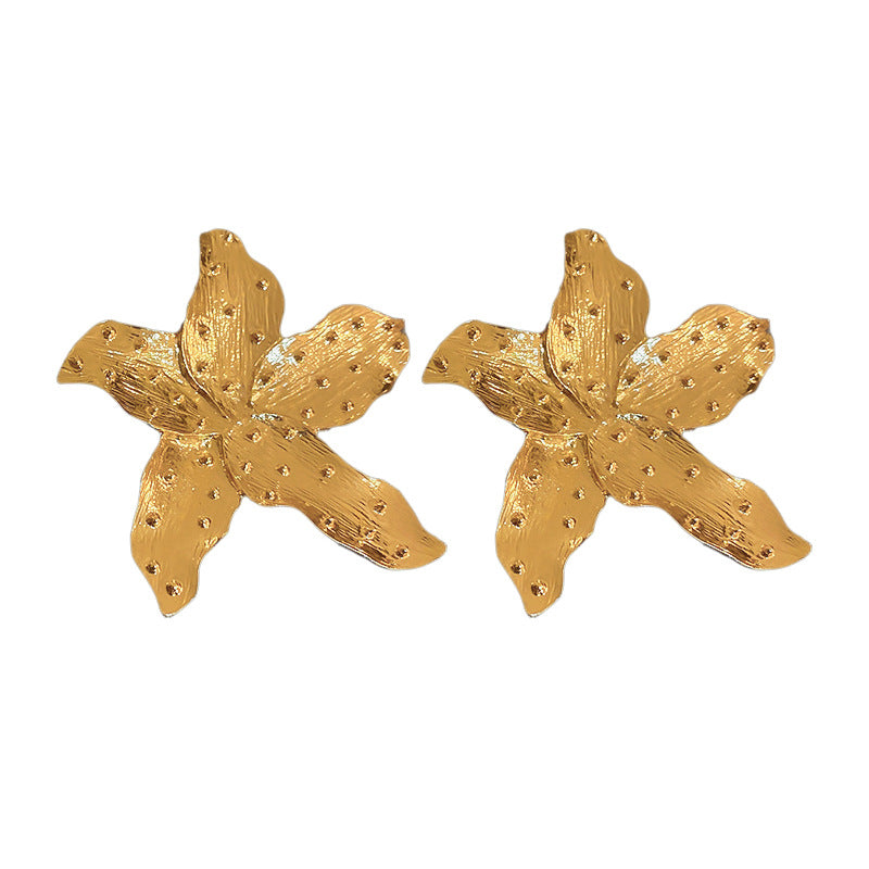 Wholesale Flower Scalloped Metal Earrings