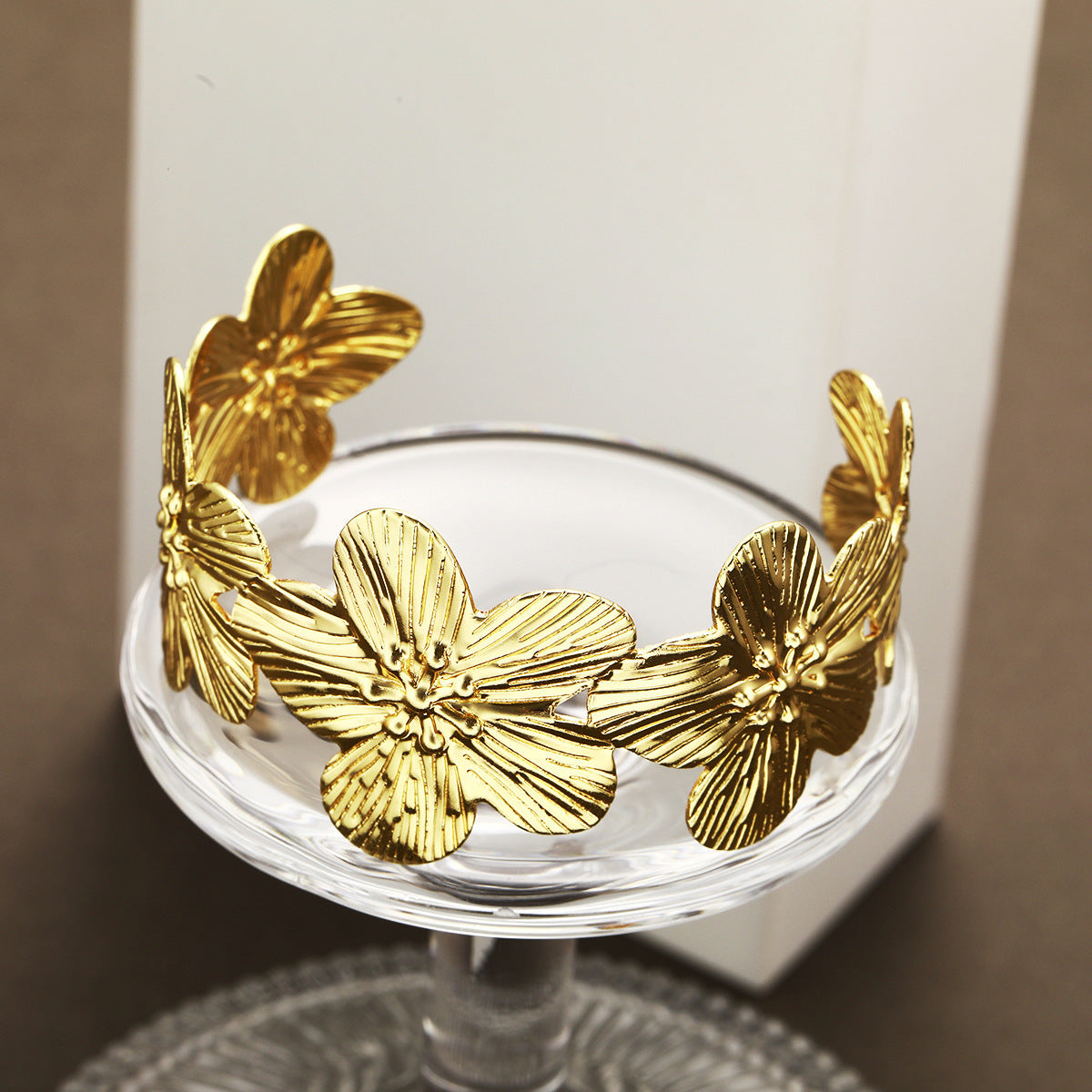 Wholesale Exaggerated creative geometric flower open bracelet