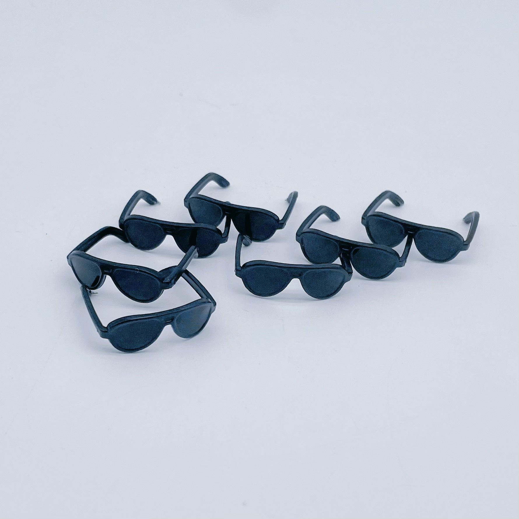 Wholesale  40pcs  Kidsren' s Toys Glasses Bags Boxes Necklaces Crown Rings Earrings Doll clothes