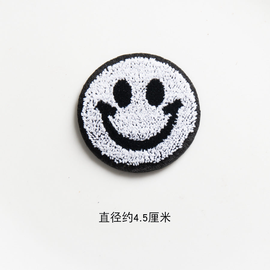 Wholesale Orange Face Embroidered Felt Patch Round Applique Towel Fashion Accessory DIY Gift For Bags Hats Clothing Boutique