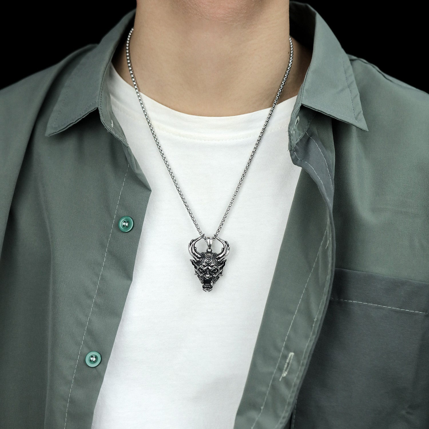 Wholesale Hip Hop Bull Head Long Pendant Necklace Stainless Steel Retro Devil Fashion Jewelry Gift