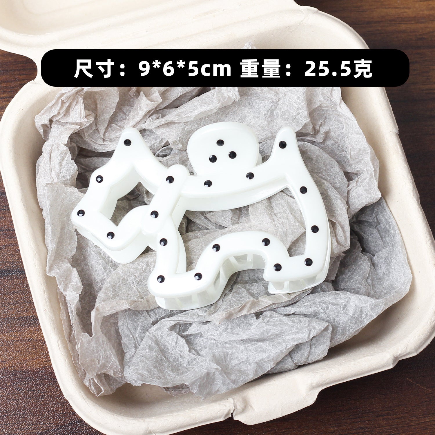 Wholesale Chic Large Animal Design Wavy Shark Hair Clip For Women Plastic Hair Accessory For Everyday Styling And Resale