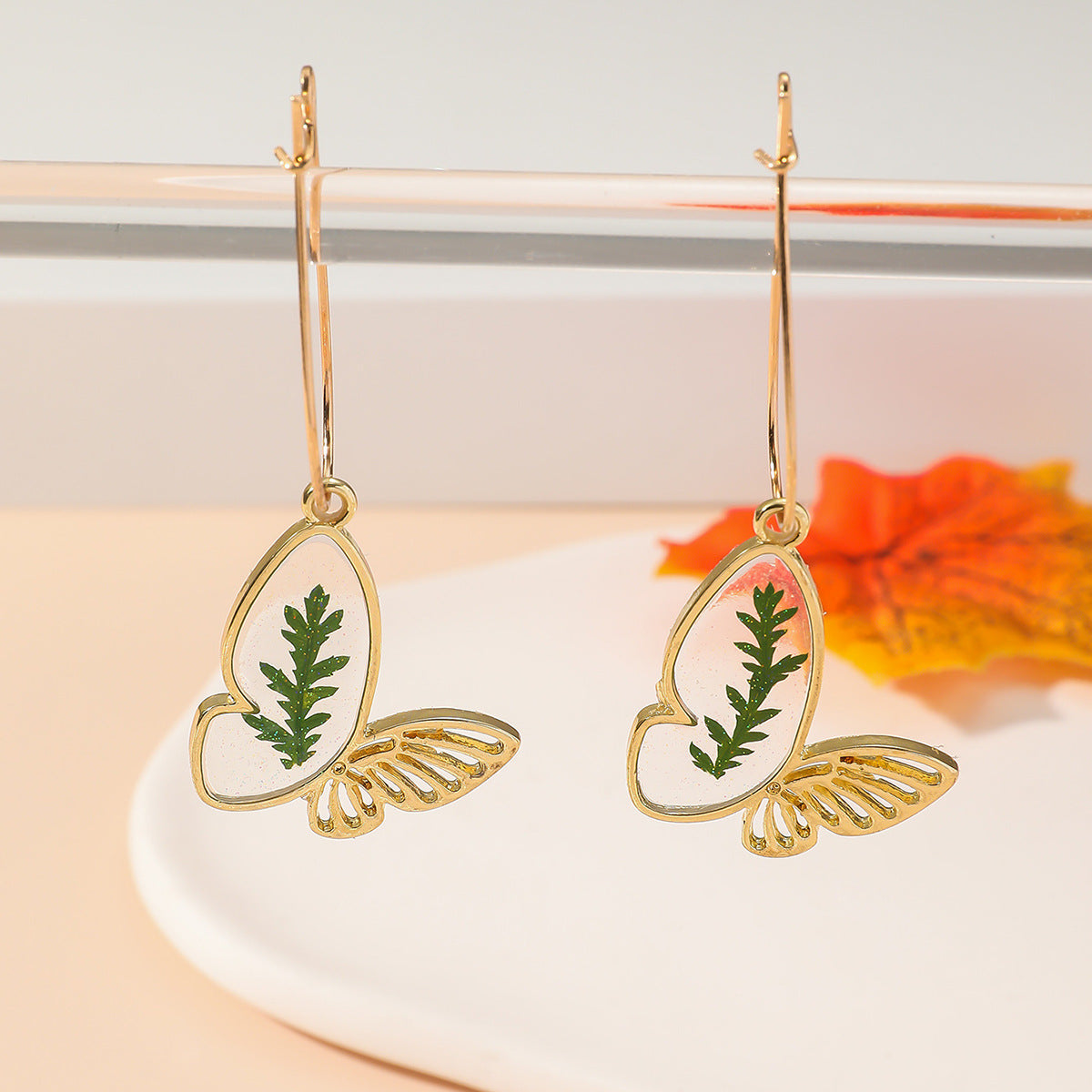 Wholesale Fashion Dried Flower Epoxy Butterfly Earrings