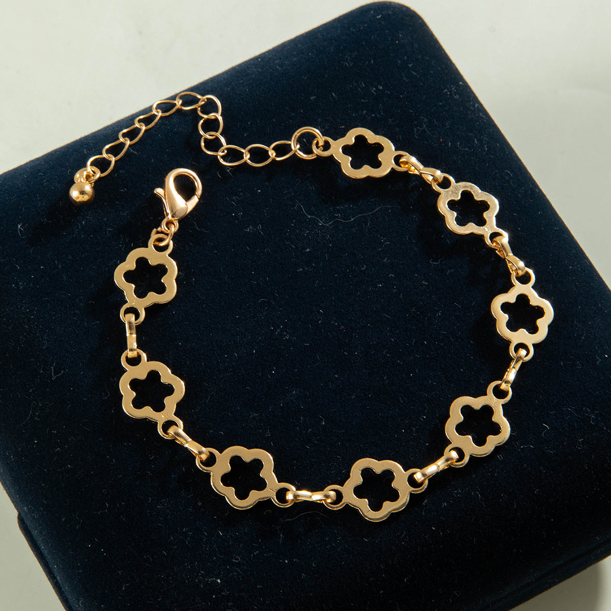 Wholesale 5pcs/pack Fashion Alloy Clover Bracelet Jewelry Three-Piece Set