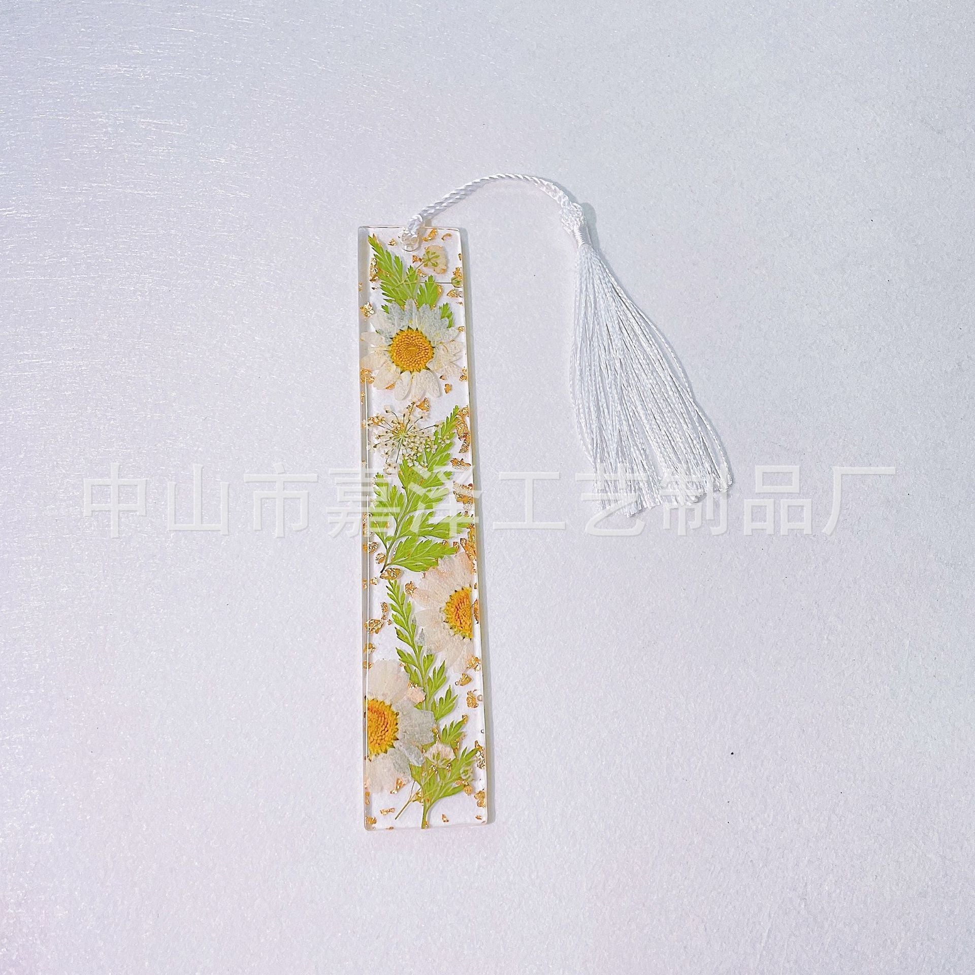 Wholesale Creative Real Flower Daisy Epoxy Transparent Tassel Dried Flower DIY Bookmark