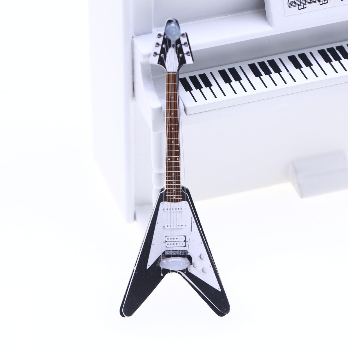 Wholesale 5pcs/pack doll house mini simulation electric guitar Doll Accessories