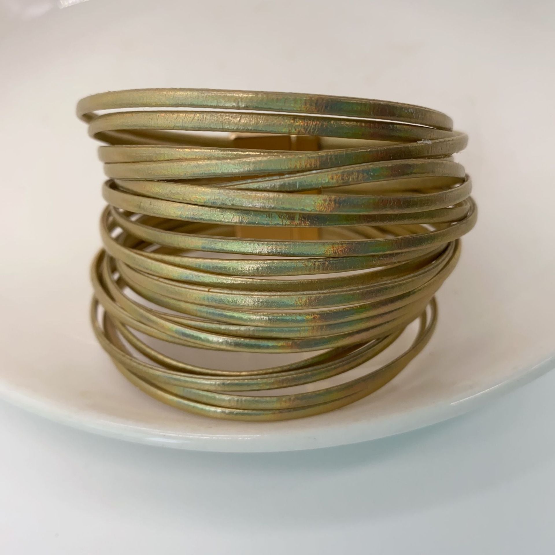 Wholesale Leather Magnetic Buckle Leather Bracelet