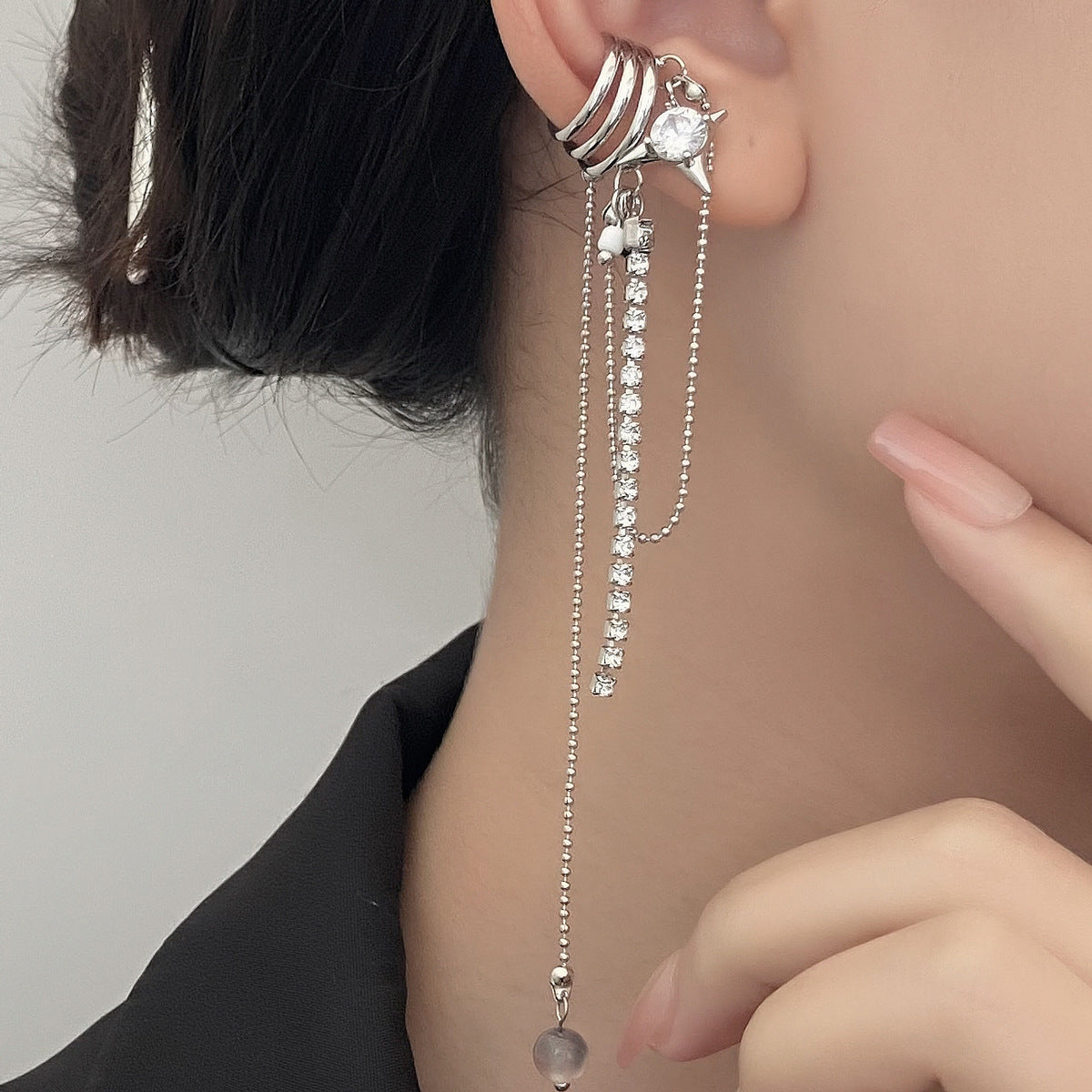 Wholesale Copper Electroplated Long Chain Tassel Ear Cuff Clip For Women No Piercing Stylish Everyday Jewelry Accessory