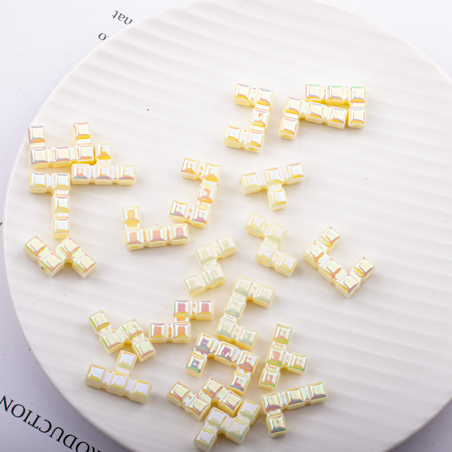 Wholesale Acrylic Cartoon Owl Head Straight Hole Beads