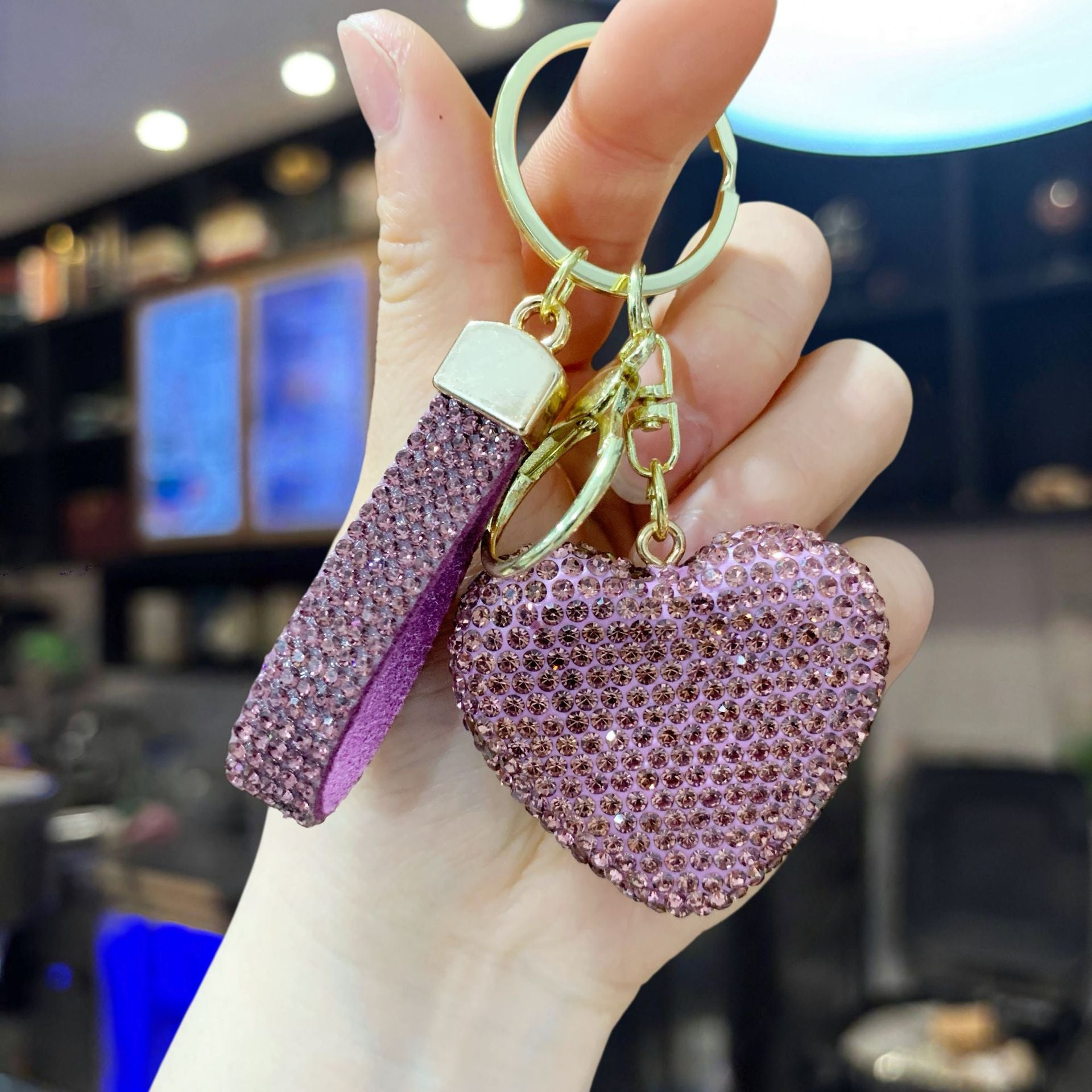 Wholesale Heart-shaped Keychain Full of Love and Diamonds