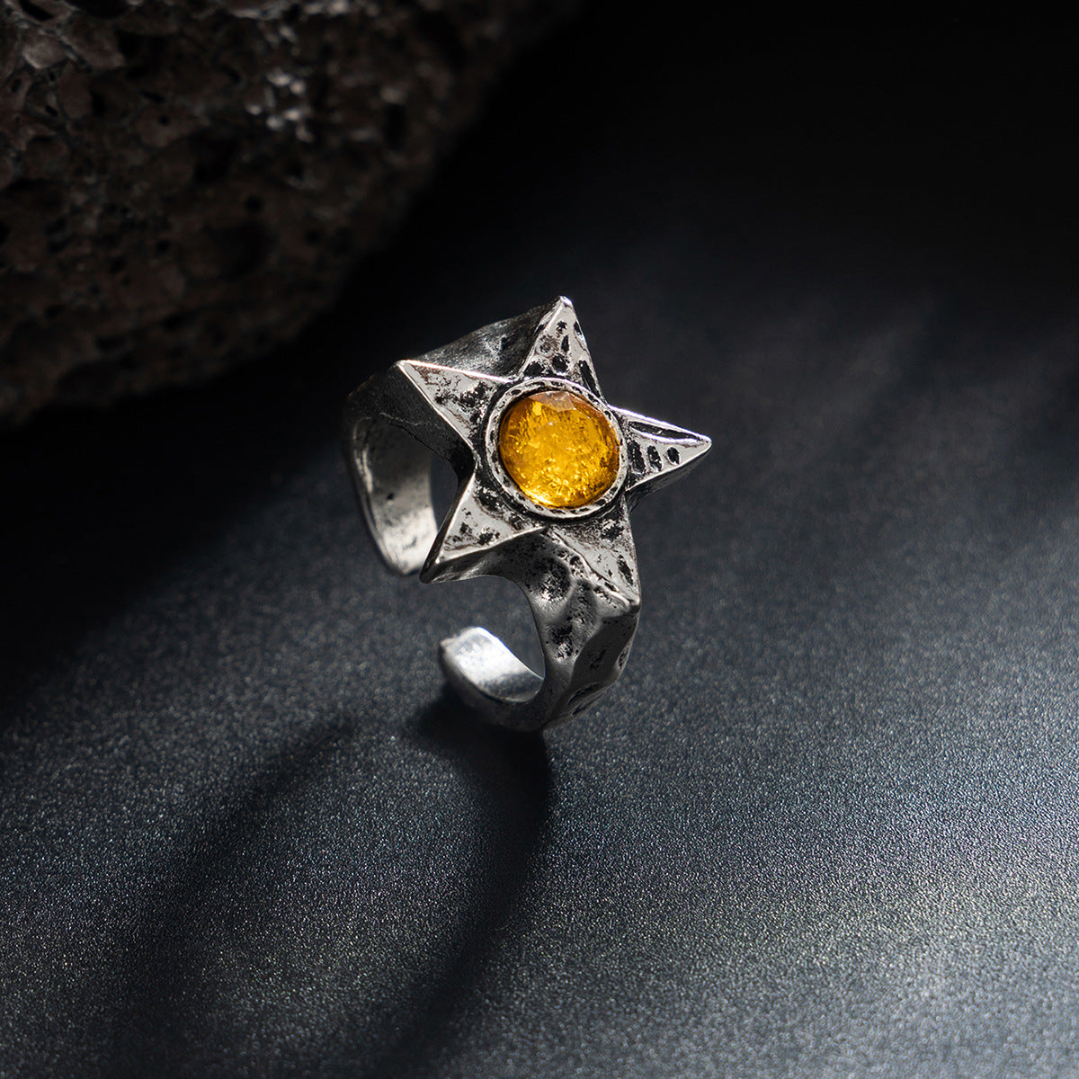 Wholesale Men' s diamond-encrusted five-pointed star irregular ring