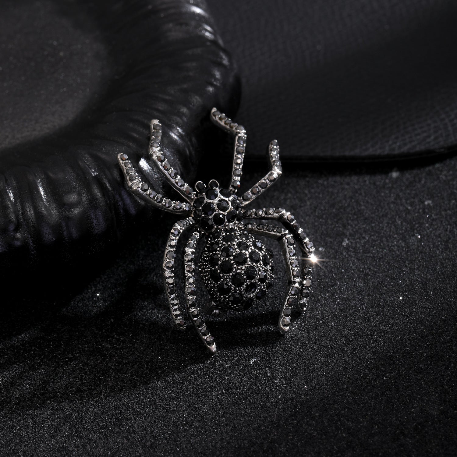 Wholesale Antique Silver Alloy Rhinestone  Brooch Pin  Gothic f Suit Jewelry Accessory
