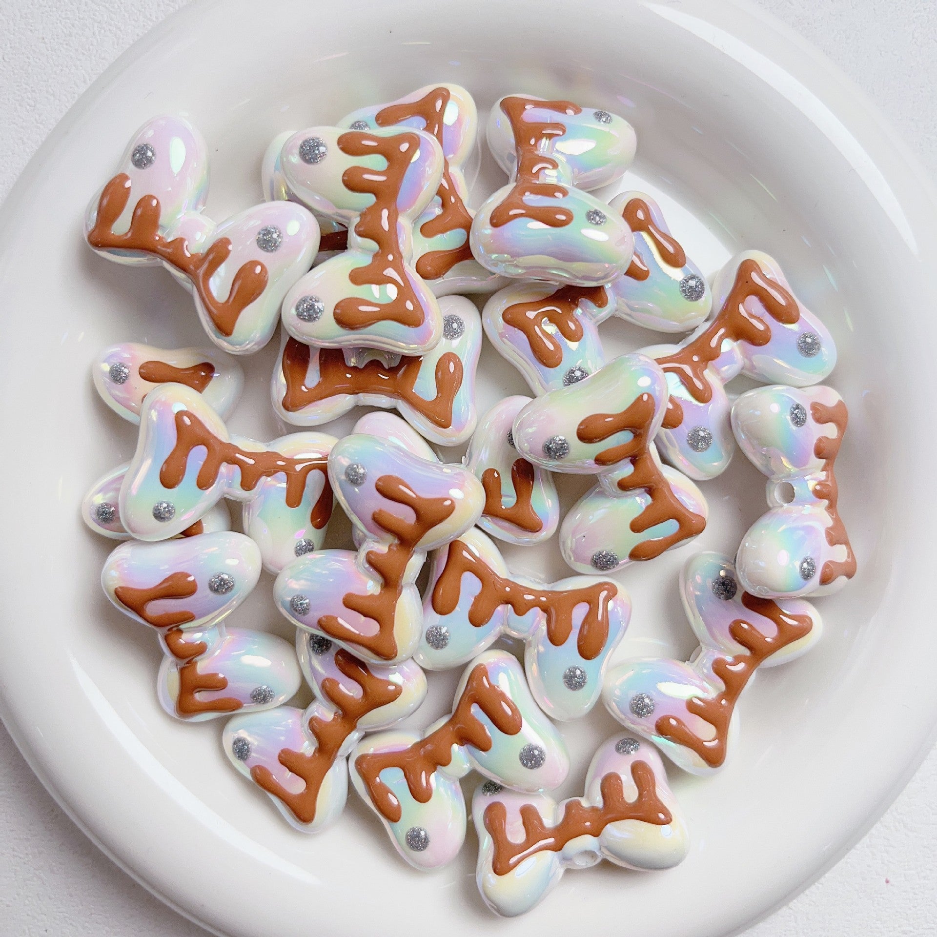 Wholesale Acrylic Hand Painted Bow Love Beads