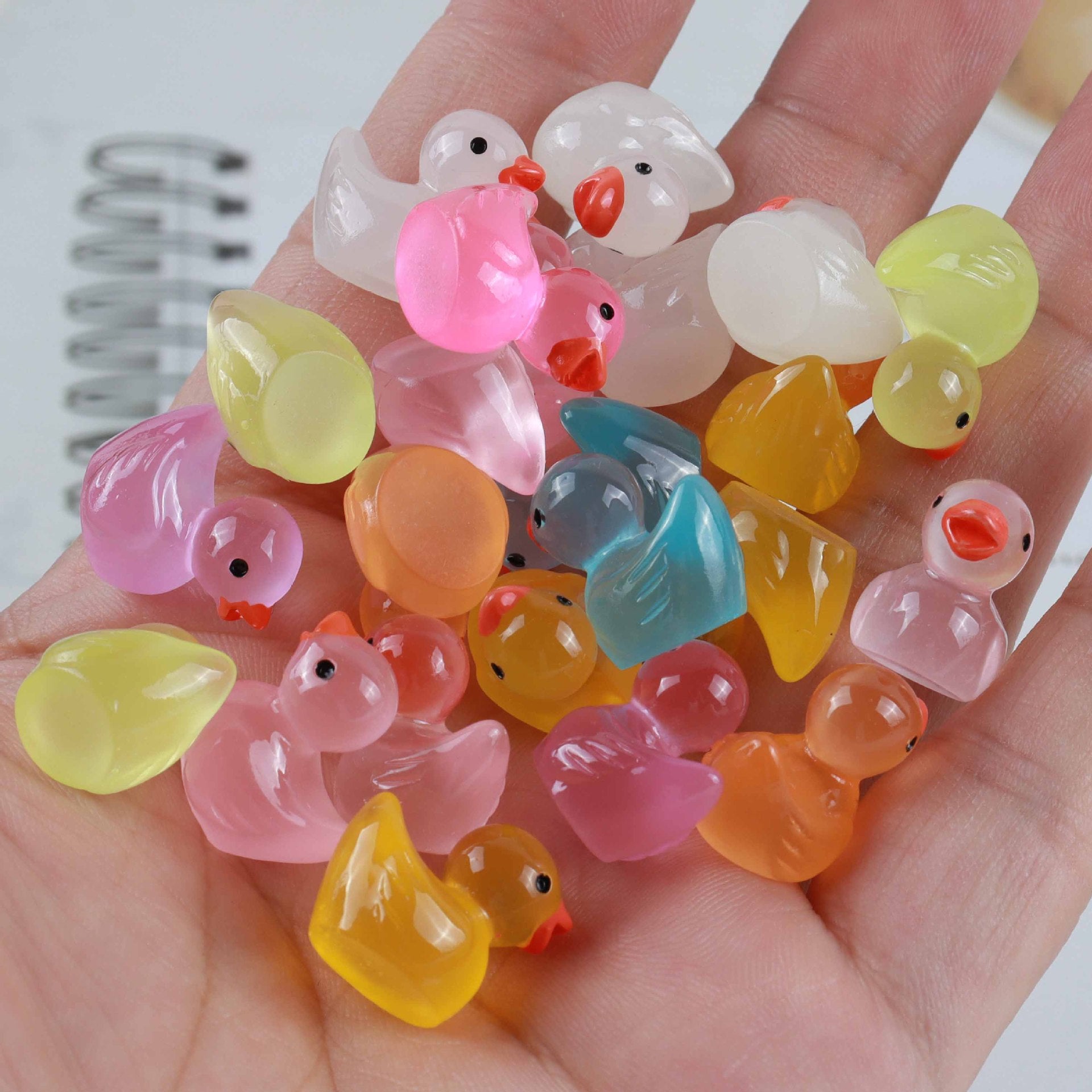 Wholesale 20pcs Wholesale Resin Glow-in-the-dark Cartoon Three-dimensional Duckling DIY Car Key Chain Decoration