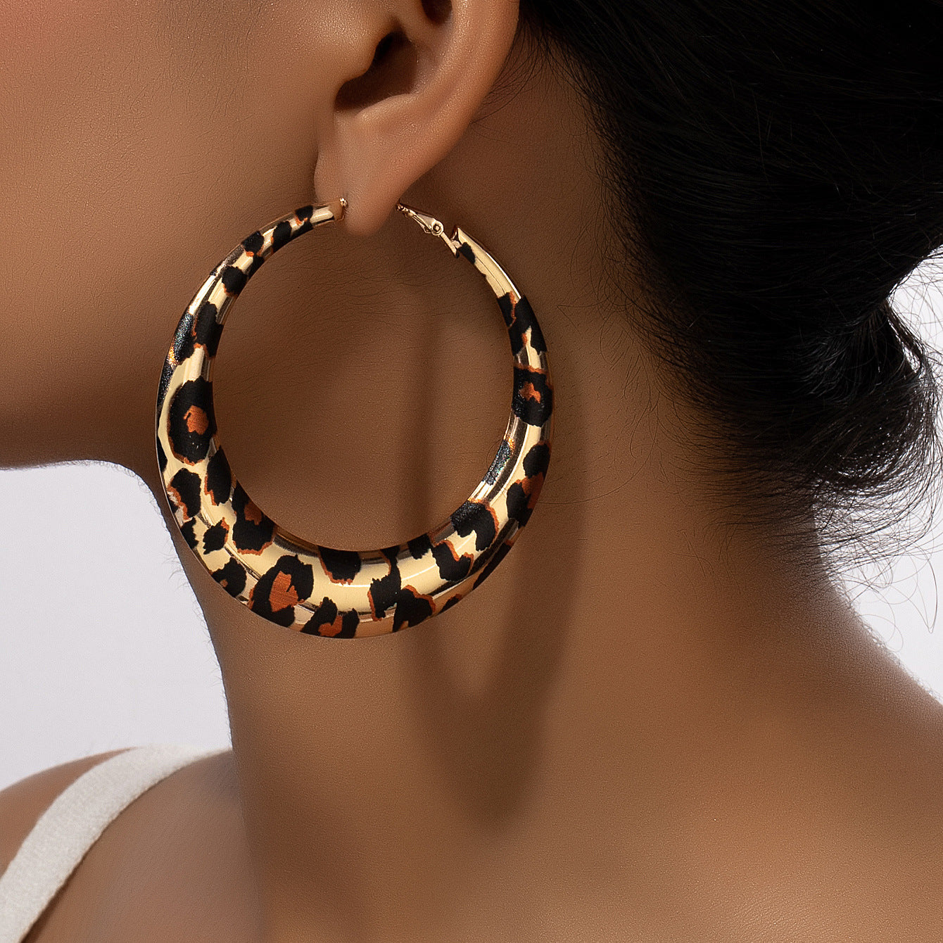 Wholesale Leopard Cow Print Geometric Circle Earrings Alloy Electroplated Retro Jewelry Accessory