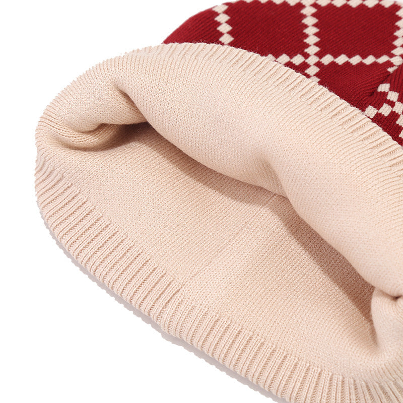 Wholesale Adult Winter Diamond Plaid Beanie Knitted Hat Gloves Scarf Set