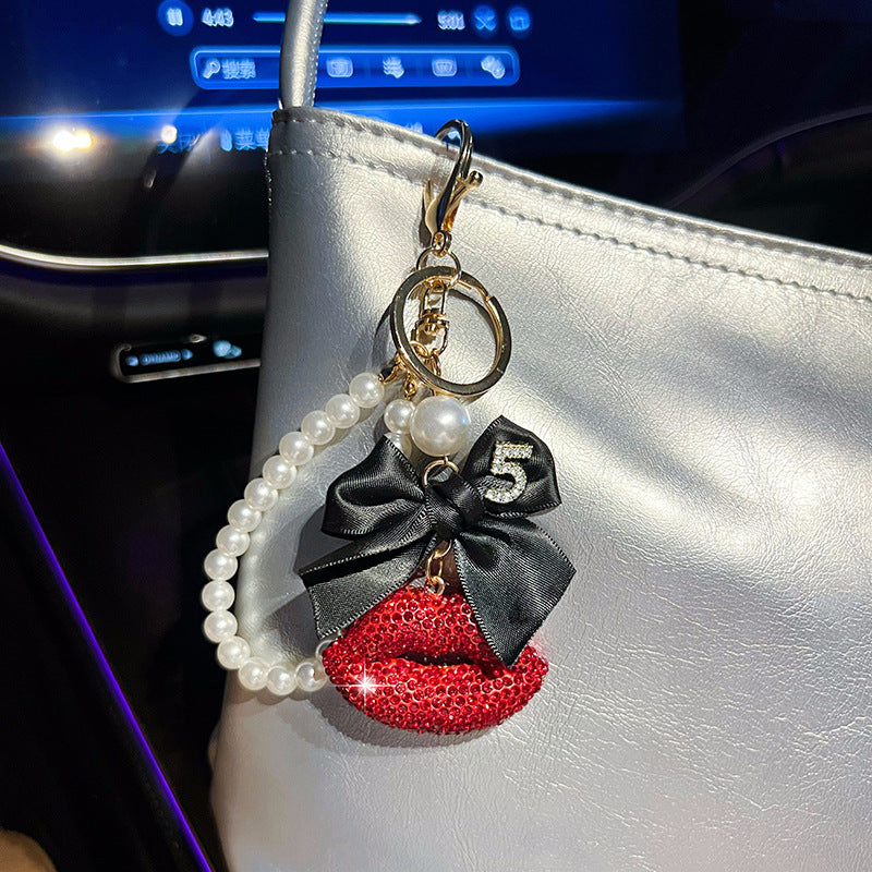 Wholesale New clay lips pearl chain car keychain