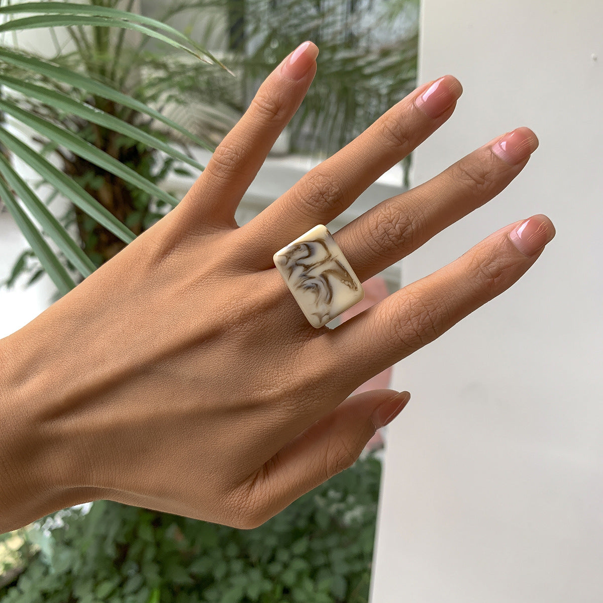 Wholesale Flow Colored Candy Colored Acrylic Geometric Rings