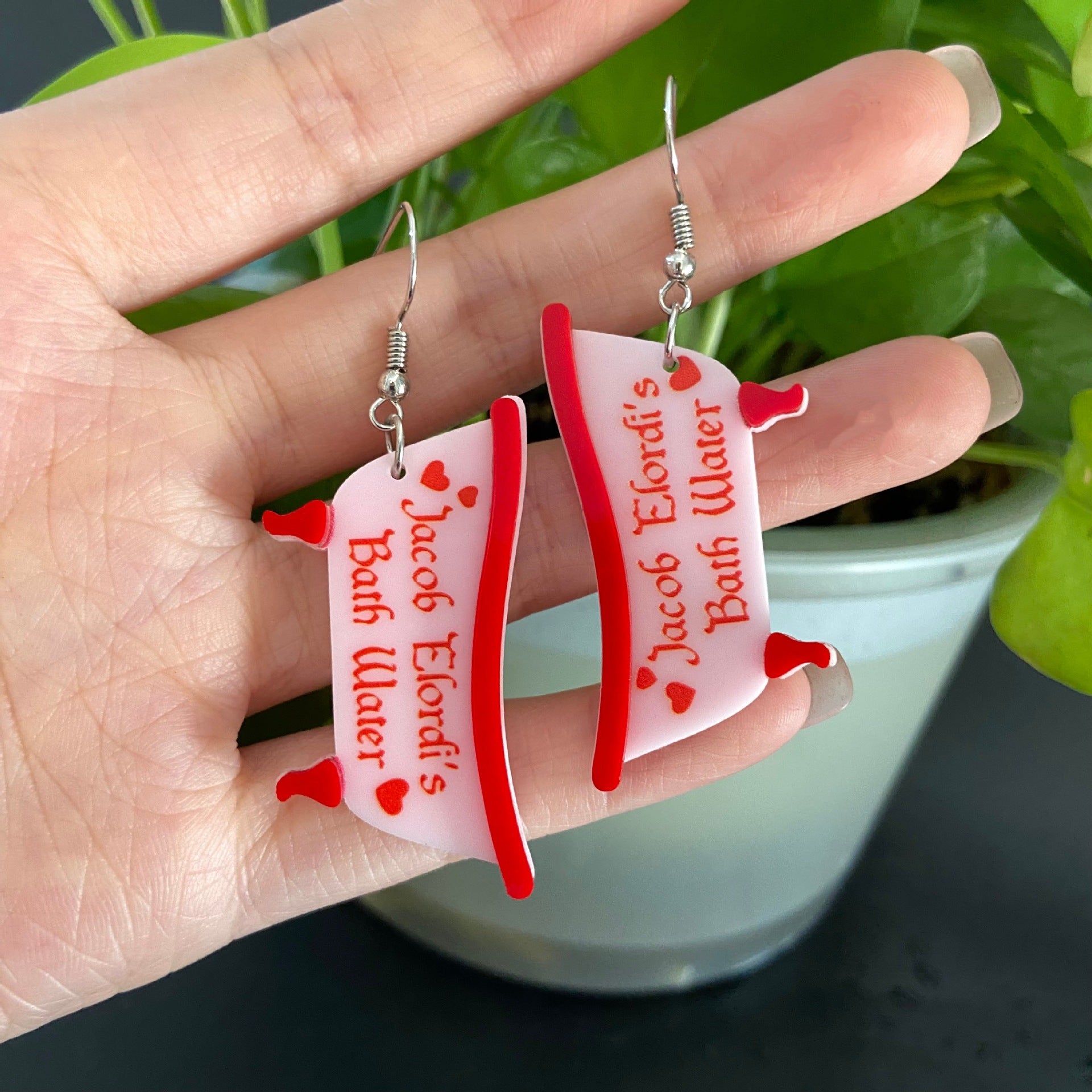 Wholesale Valentine' s Day series cute pink bathtub acrylic patchwork earrings with English letters