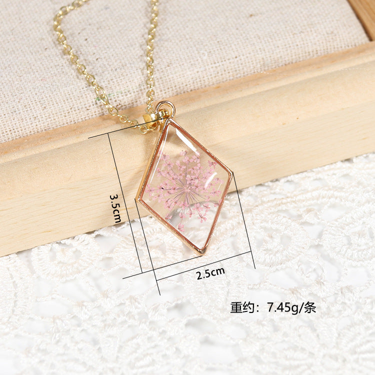 Wholesale 10pcs Geometric Dried Flower Gypsophila Natural Plant Specimen Necklace