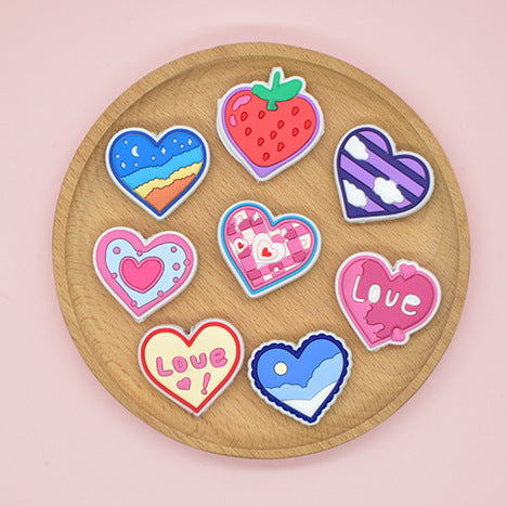 Wholesale Random 100pcs Valentine' s Day Love Heart Cartoon Focal Beads