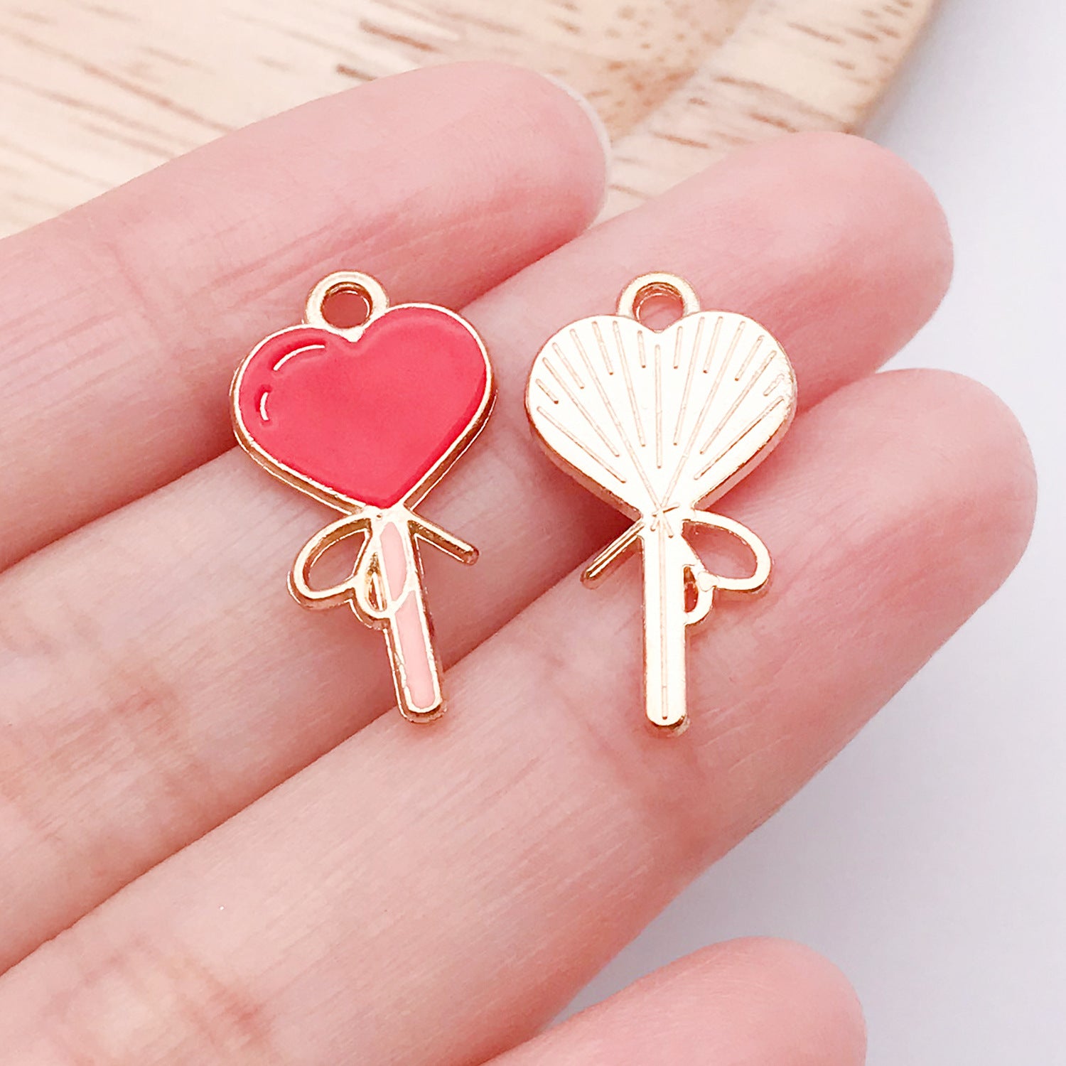 Wholesale Valentine' s Day Love Variety Cartoon Jewelry Accessories Pendant