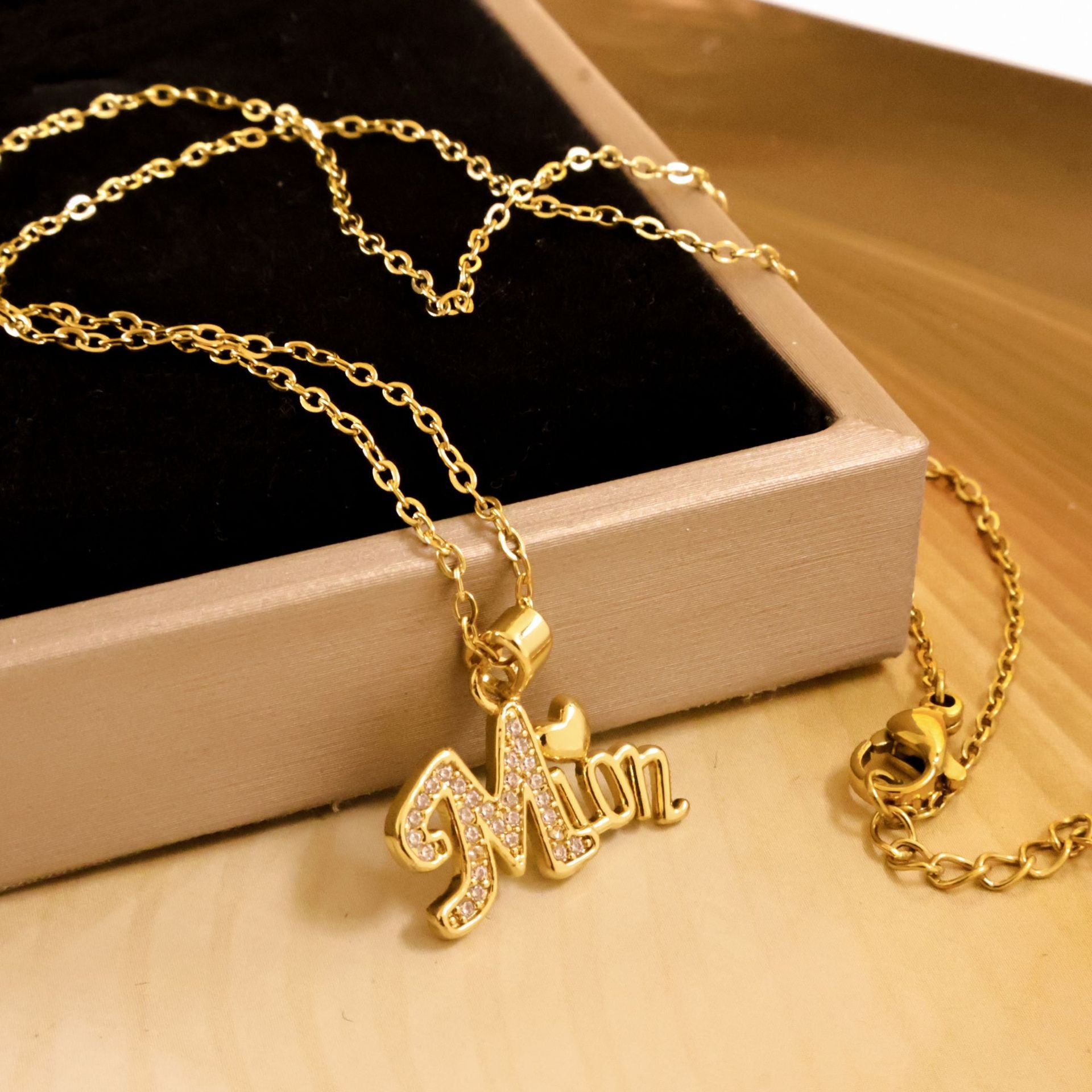 Wholesale Titanium Steel Heart Necklace