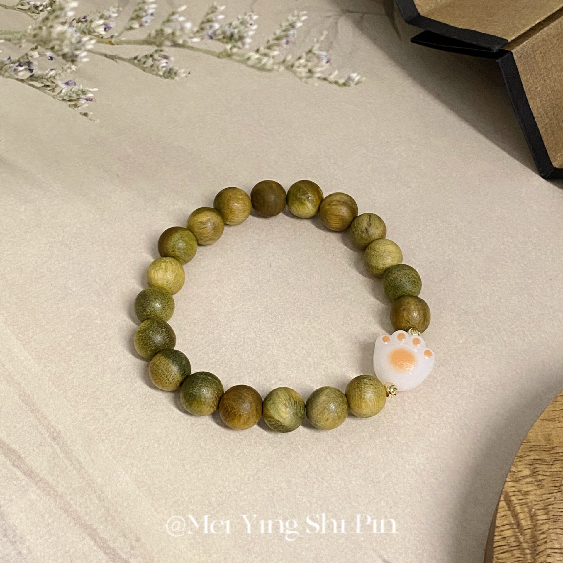 Wholesale Charcoal Grilled Caramel Cat Claw Wooden Bracelet