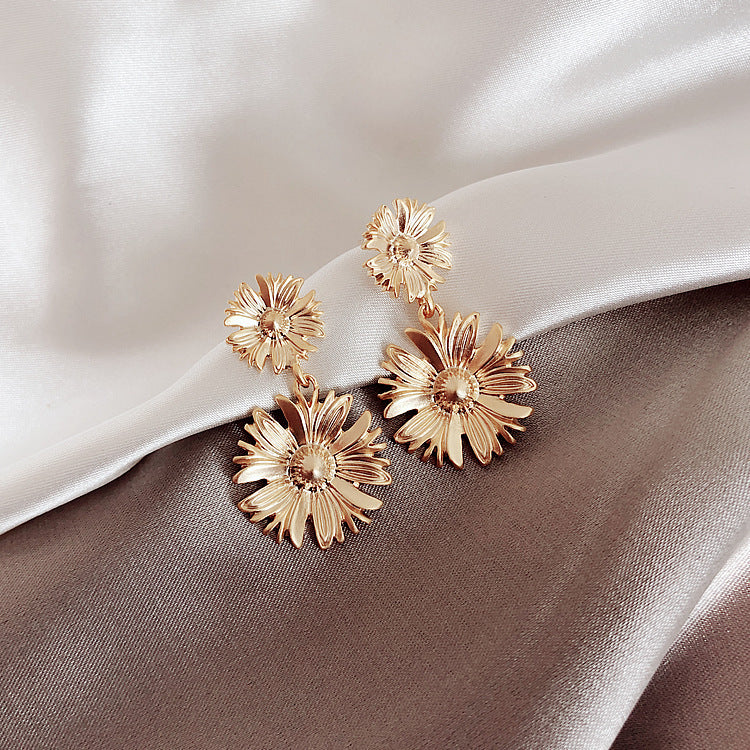 Wholesale S925 silver needle leaf rose small fresh flower earrings