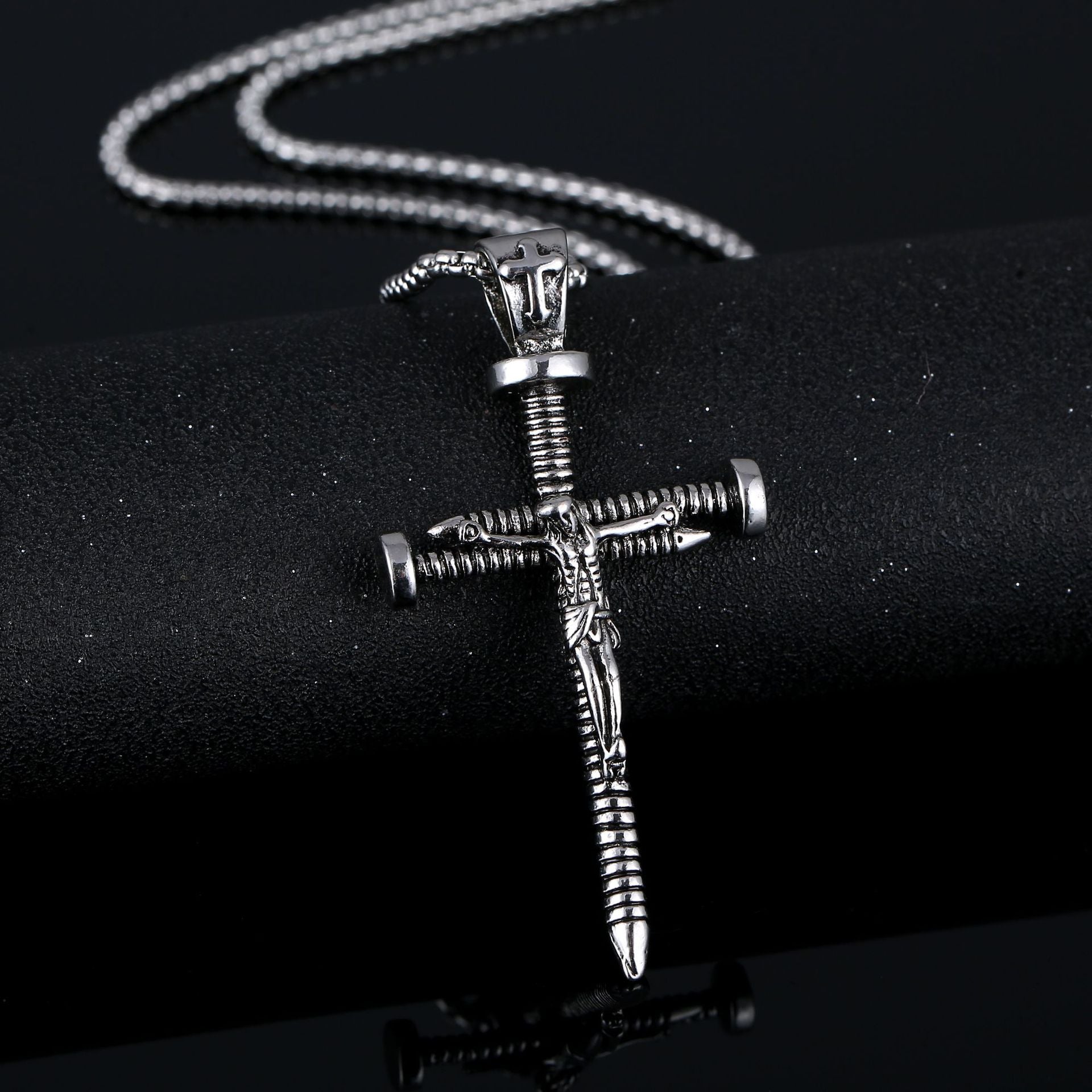 Wholesale  necklace men's Joker cross sweater chain net red new fashion accessories titanium steel necklace