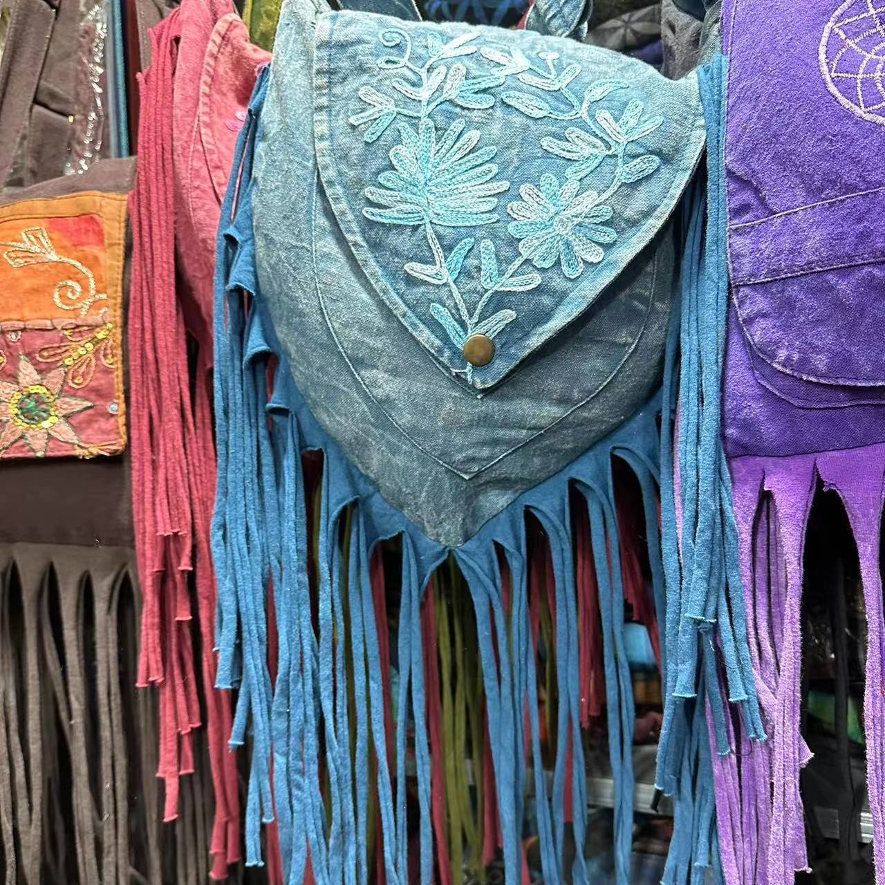 Wholesale Hippie Wasteland Style Bohemian Ethnic Style Niche Tassel Crossbody Shoulder Bag