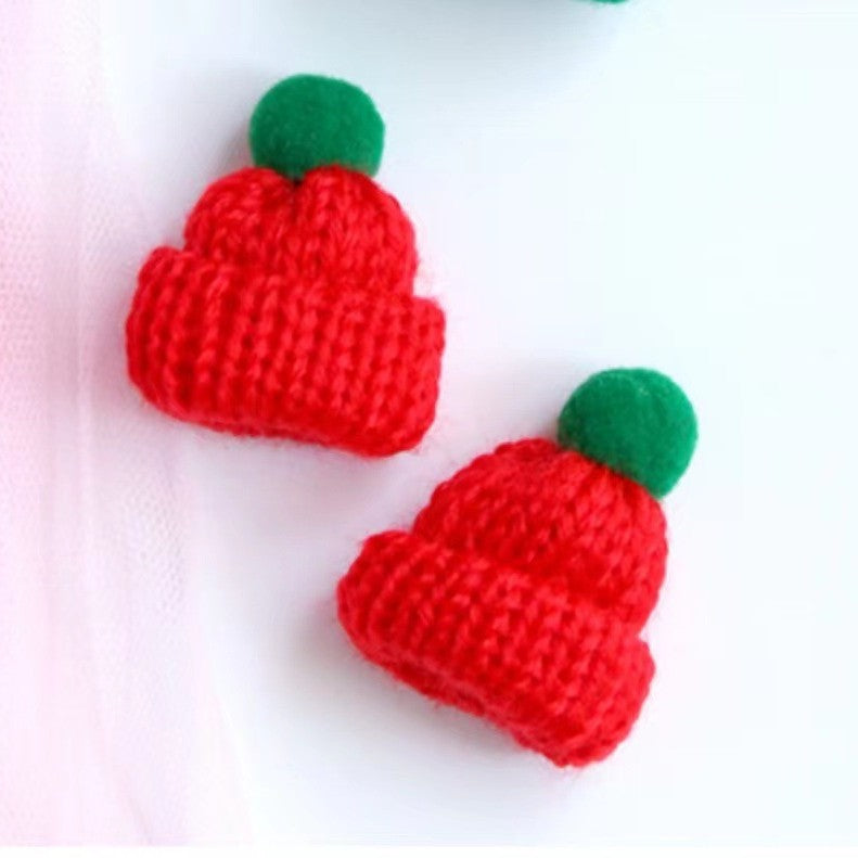 Wholesale Christmas DIY Wool Mini Knitted Finger Hat Doll Accessories
