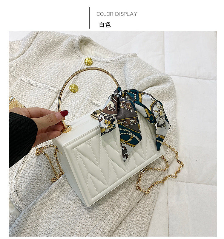 Wholesale Acrylic Hard Shell Diamond Patterned Steel Wire Chain Crossbody Box Handbag