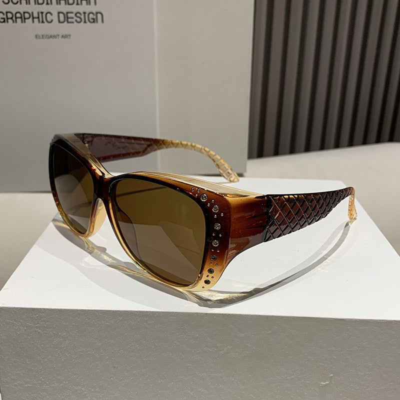 Wholesale Retro diamond studded polarized sunglasses