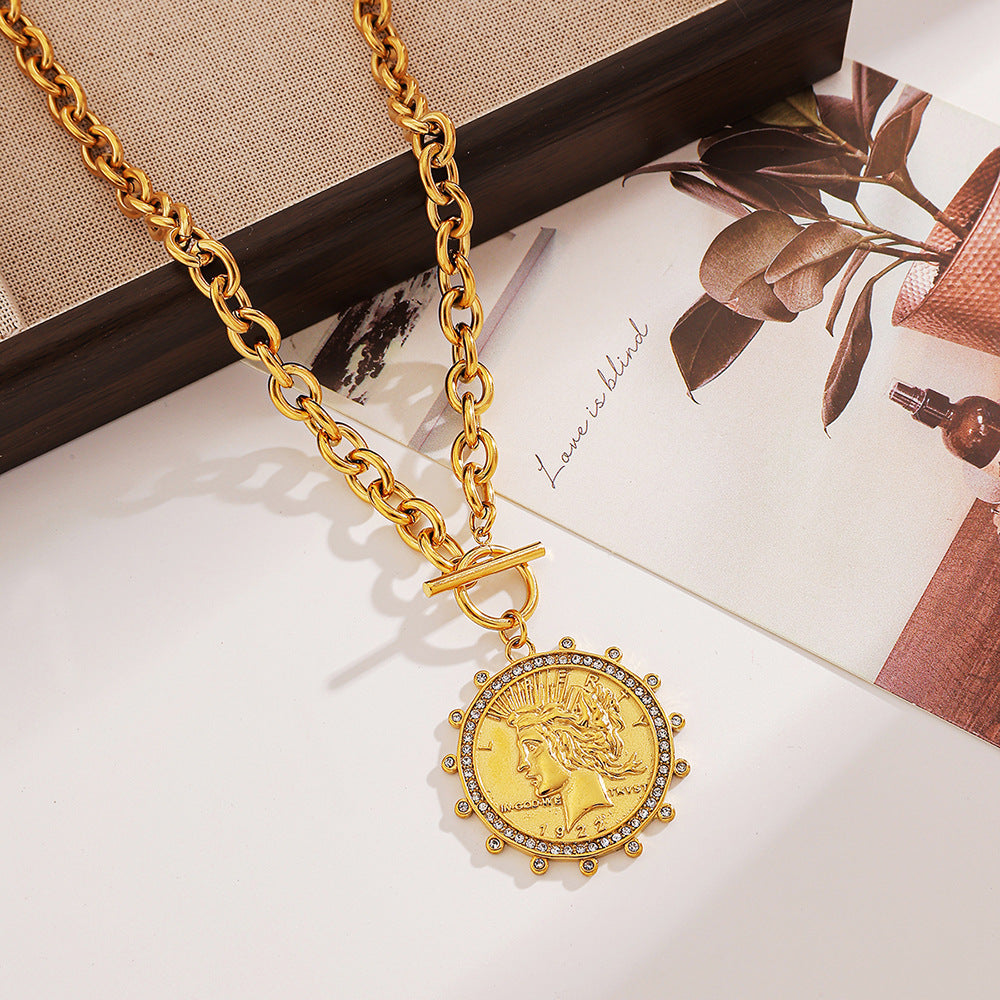 Wholesale Stainless Steel Necklace Queen Portrait Zircon Necklace