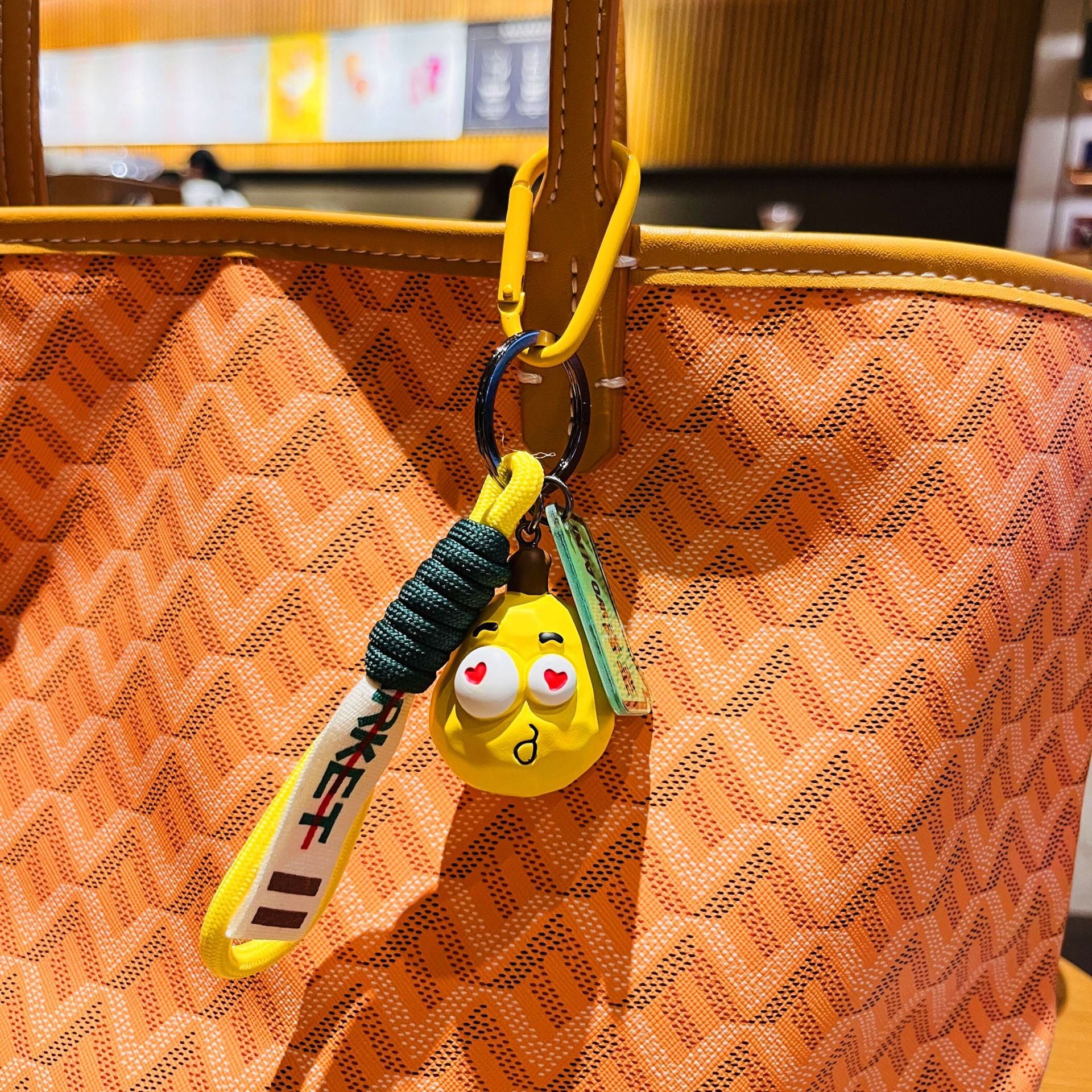 Wholesale Creative Wood Carving Wind Vegetable and Fruit Series Resin Key Chain