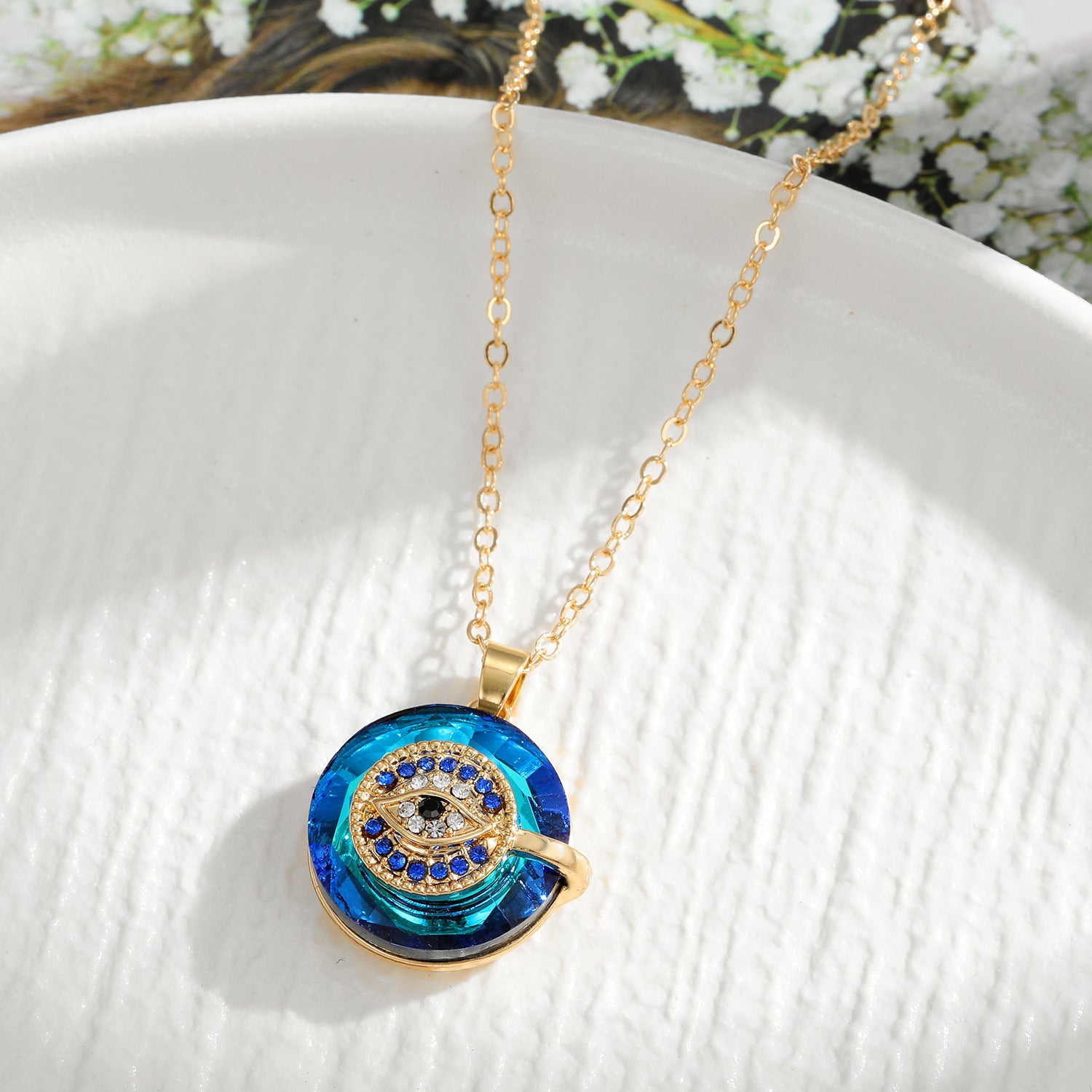 Wholesale Devil' s Eye Alloy Necklace Blue Eyes Crystal Sweater Chain