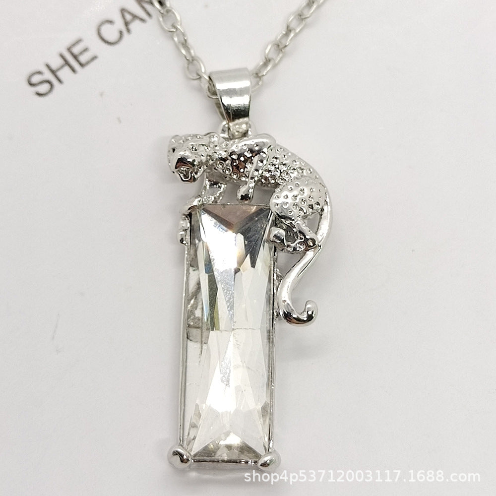 Wholesale Crystal Panther Pendant Alloy Necklaces