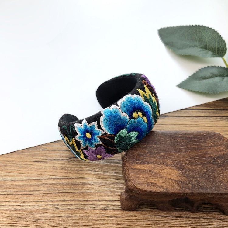 Wholesale Hand-embroidered wide version Miao silver cotton and linen versatile bracelet