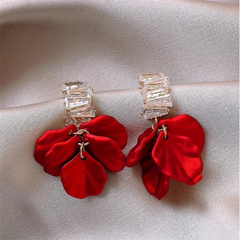 Wholesale Silver Needle Copper Micro-Inlaid Zirconia Petal Earrings