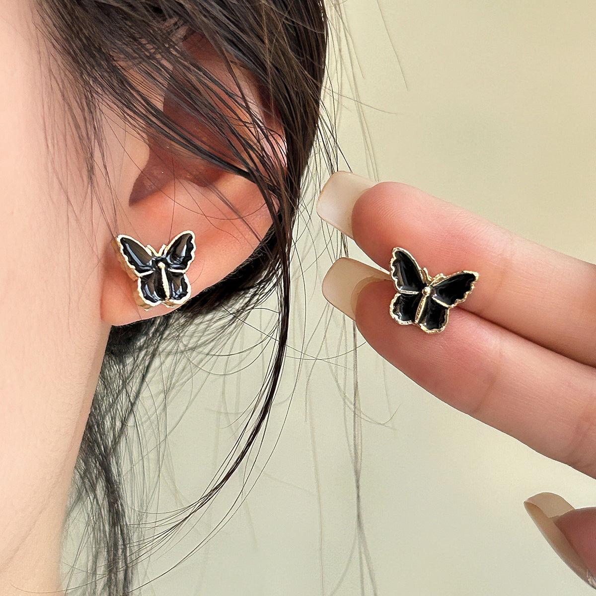 Wholesale Small fresh three-dimensional flower earrings