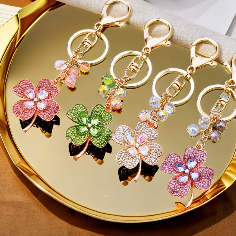 Wholesale Trendy Crystal Four Leaf Clover Keychain Zinc Alloy Car Key Ring Bag Charm Gift For Wedding Party