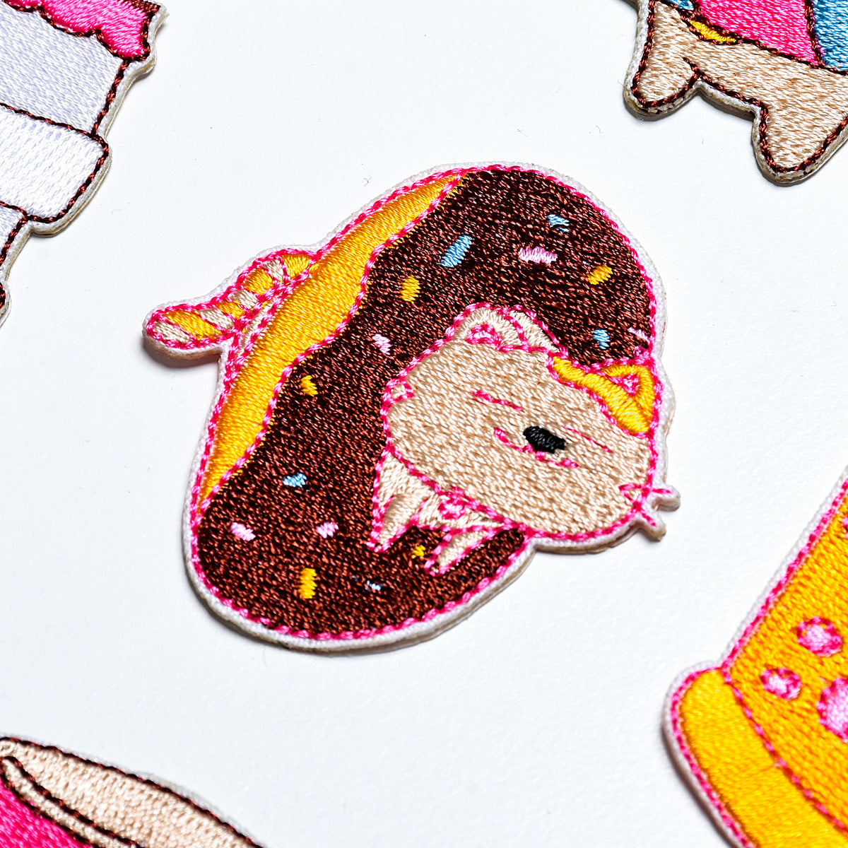 Wholesale Chic Chocolate Cat Self Adhesive Embroidered Patch Trendy DIY Clothing And Coat Decorative Accessory For Everyday Use
